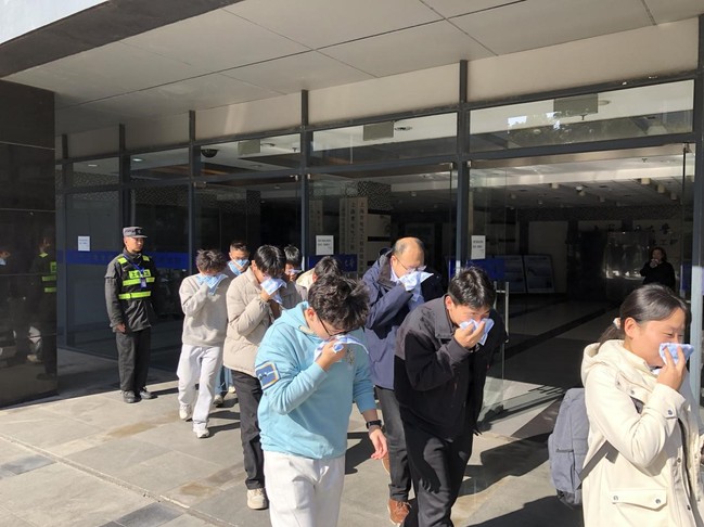 筑牢校园安全“防火墙”——电气工程学部举办消防应急疏散演习